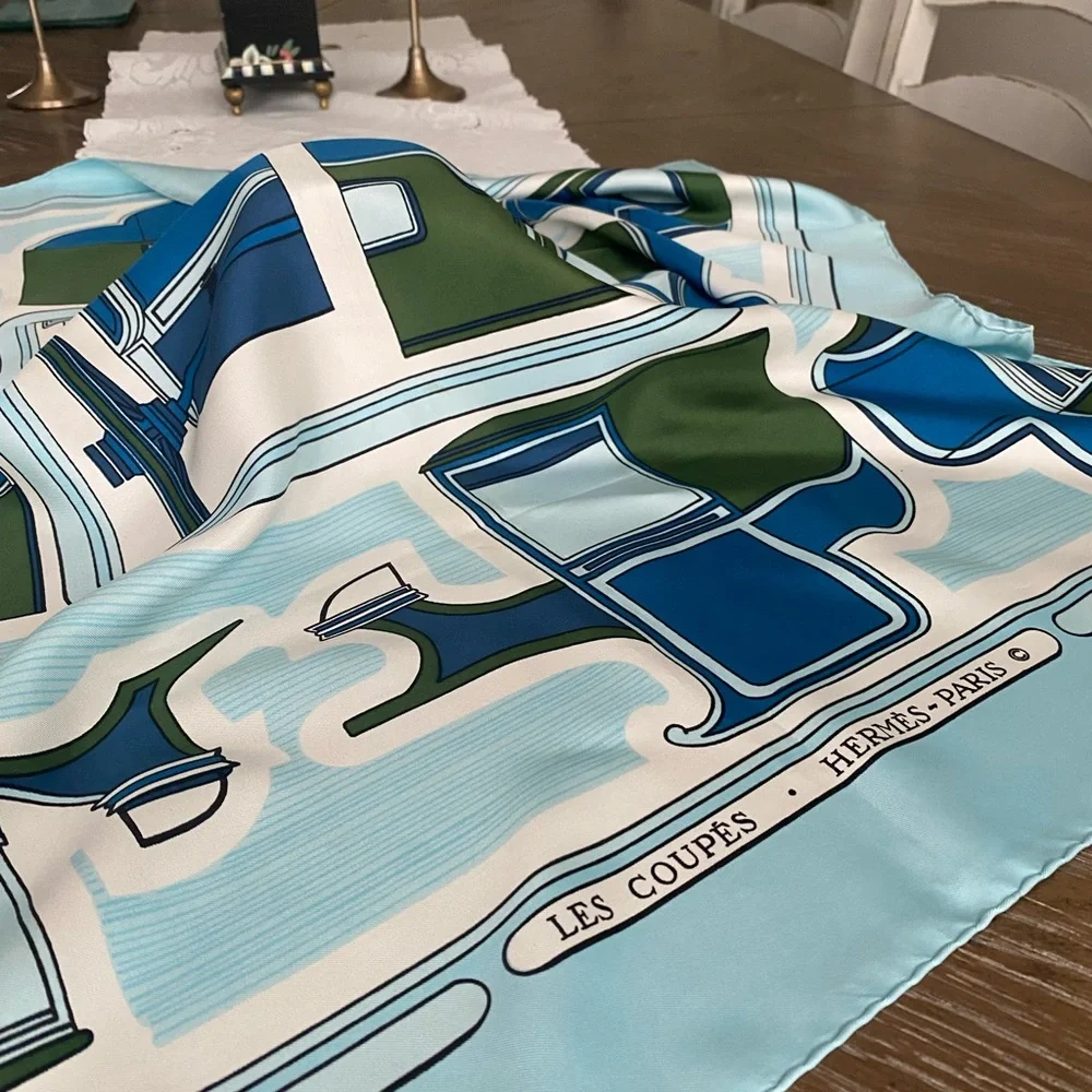 HERMES SCARF LE COUPES VINTAGE HERMES SCARF F. de la PERRIERE - Picture 10 of 14